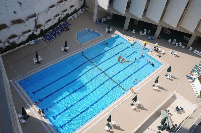 Imagen de la piscina del Hotel Shalom Jerusalem. Foto 10