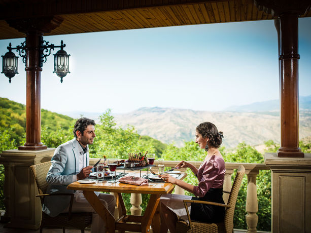 Imagen del bar/restaurante del Hotel Shamakhi Palace Sharadil. Foto 6