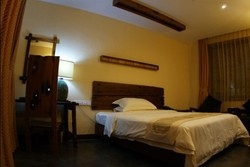 Imagen de la habitación del Hotel Shampoola Forest Hotel. Foto 4