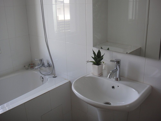 Imagen de la habitación del Hotel Shamrock Beach Villas. Foto 7