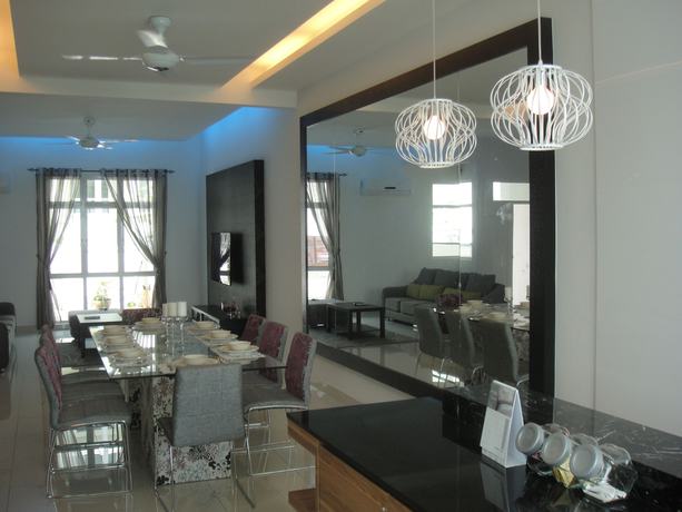 Imagen de los interiores del Hotel Shamrock Beach Villas Penang Seaview. Foto 16