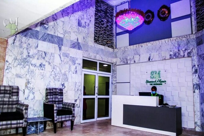 Imagen de los interiores del Hotel Shamrock Manor The Residence Benin City. Foto 28