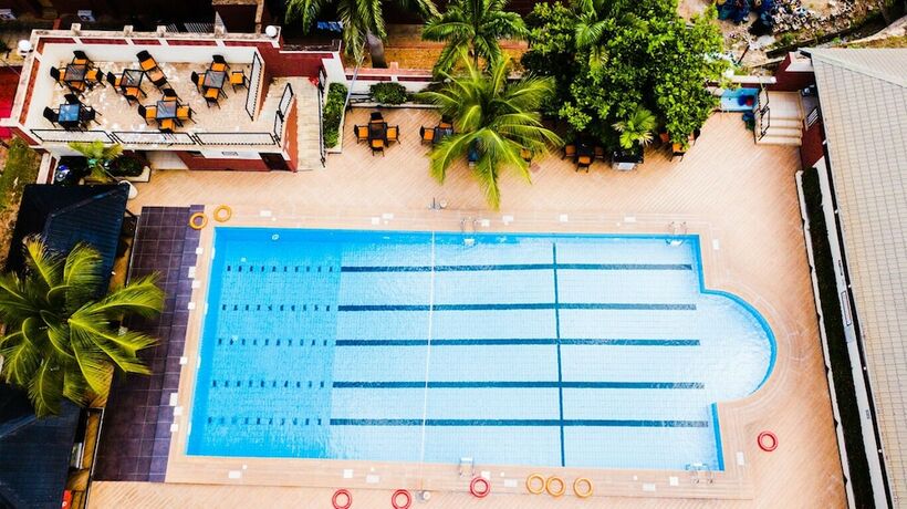 Imagen de la piscina del Hotel Shamrock Manor The Residence Benin City. Foto 29