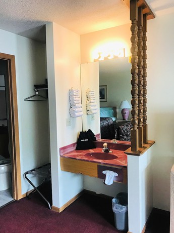 Imagen de la habitación del Hotel Shamrock Motel, Wisconsin Dells. Foto 9