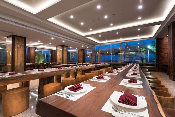 Imagen del bar/restaurante del Hotel Shandori. Foto 18