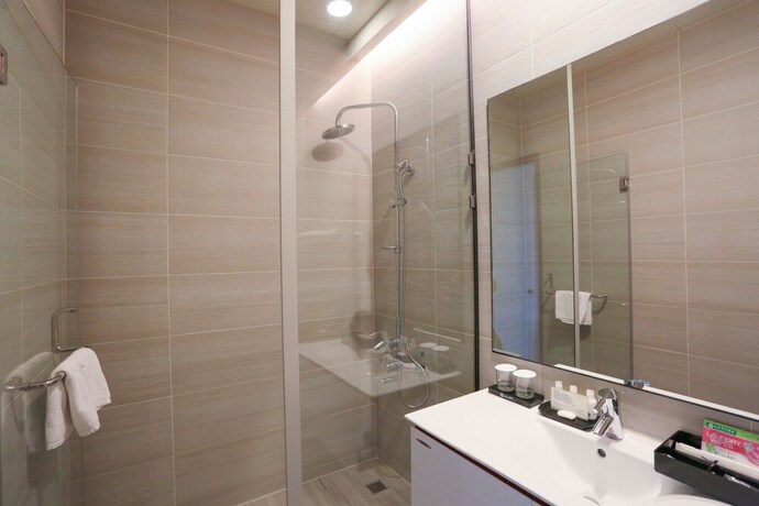 Imagen de la habitación del Hotel Shandori. Foto 24