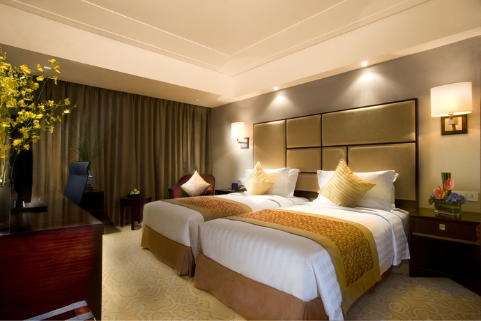 Imagen de la habitación del Hotel Shanghai Baixia Pagoda. Foto 9