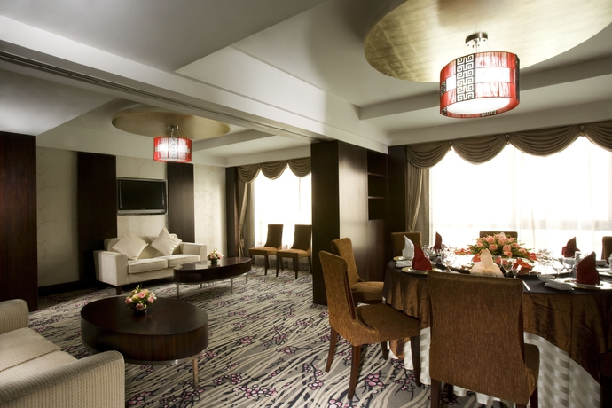 Imagen del bar/restaurante del Hotel Shanghai Baixia Pagoda. Foto 2