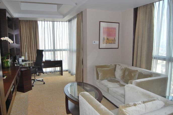 Imagen de la habitación del Hotel Shanghai Baixia Pagoda. Foto 12