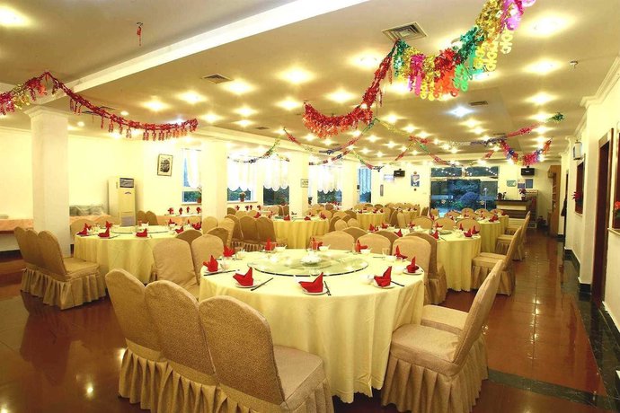 Imagen de los interiores del Hotel Shanghai Binjiang Entertainment Center. Foto 14