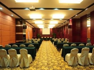 Imagen de los interiores del Hotel Shanghai CCECC Plaza Hotel (Former Ramada Zhabei). Foto 4