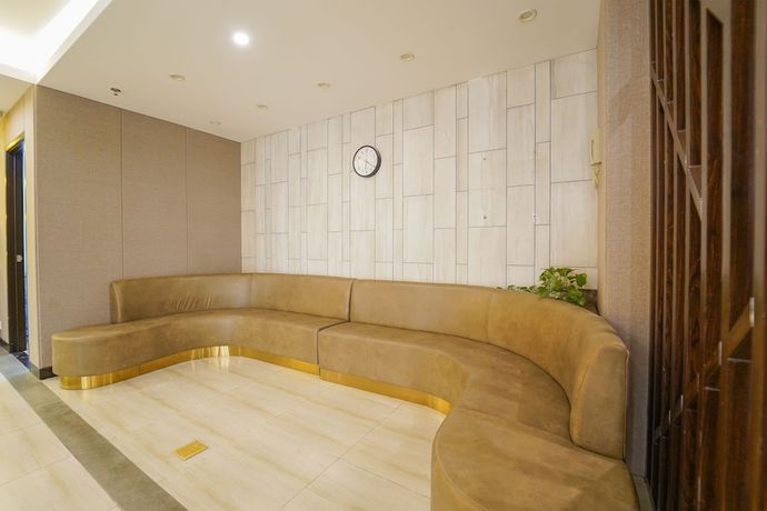 Imagen de los interiores del Hotel Shanghai Dihang Business Travel - Shanghai Pudong International Airport. Foto 13