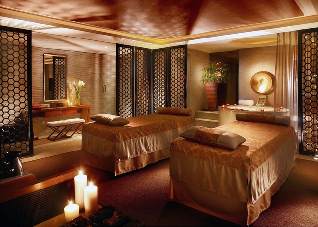 Imagen de la piscina del Hotel Shanghai Hongqiao - Handwritten Collection by Accor. Foto 18
