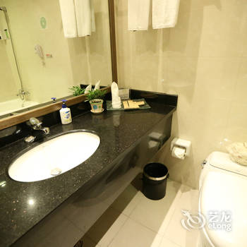 Imagen de la habitación del Hotel Shanghai Hongqiao Huangxin International. Foto 17