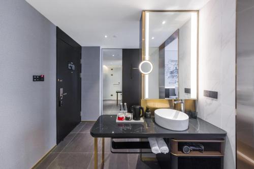Imagen de la habitación del Hotel Shanghai Lianhang Road Pujiang Town CitiGO. Foto 19
