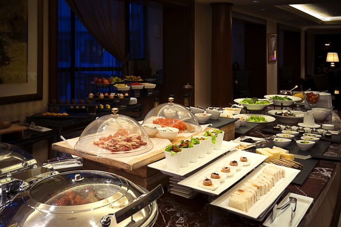 Imagen del bar/restaurante del Hotel Shanghai Marriott Hongqiao. Foto 4