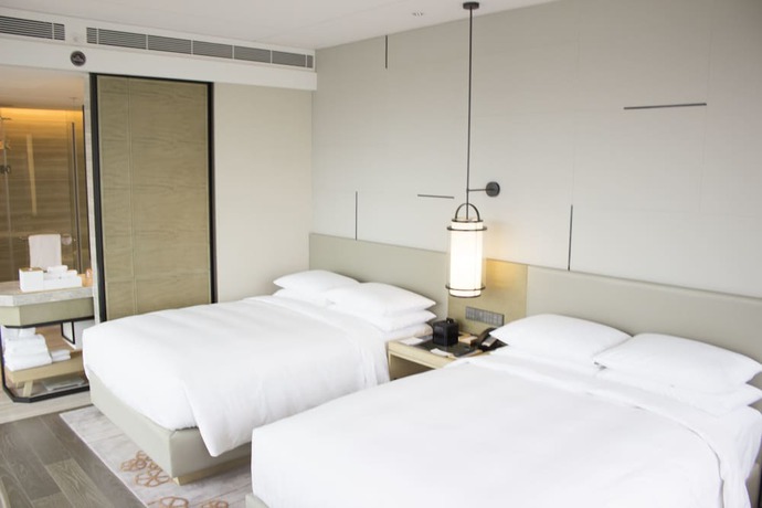 Imagen de la habitación del Hotel Shanghai Marriott Hotel Kangqiao. Foto 10