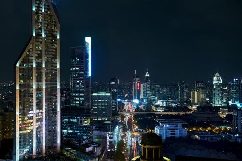 Imagen de la habitación del Hotel Shanghai Marriott Marquis City Centre. Foto 9