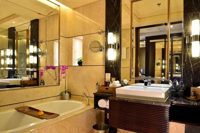 Imagen de la habitación del Hotel Shanghai Marriott Riverside. Foto 7