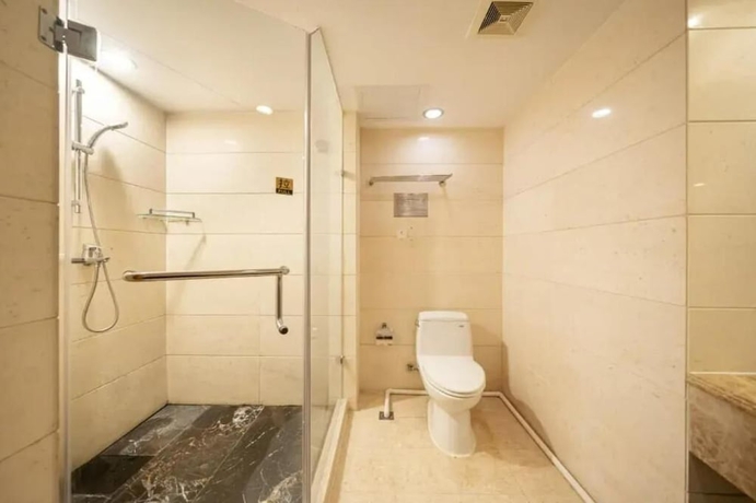 Imagen de la habitación del Hotel Shanghai Riverview Bund Store. Foto 10