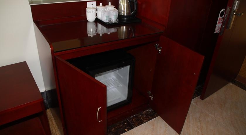 Imagen de la habitación del Hotel Shanghai Water Atrium Resort. Foto 6