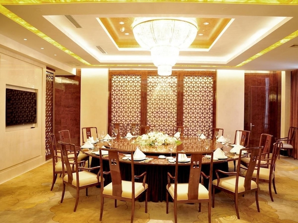 Imagen del bar/restaurante del Hotel Shangling Boston Hotel. Foto 5