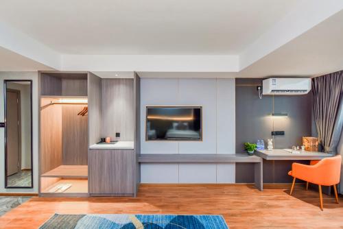 Imagen general del Hotel Shangpin Holiday Inn - Guangzhou New Baiyun International Airport Flagship Store. Foto 1
