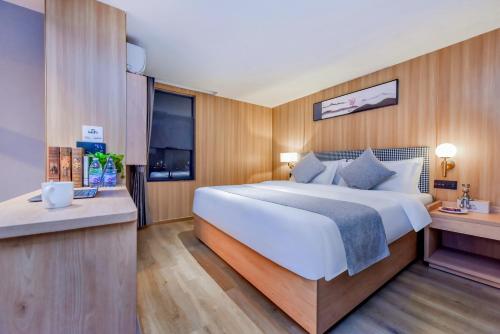 Imagen general del Hotel Shangpin Holiday Inn - Guangzhou New Baiyun International Airport Flagship Store. Foto 14