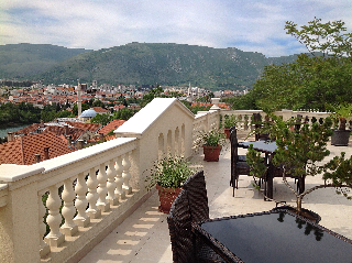 Imagen de los exteriores del Hotel Shangri La Mansion. Foto 11