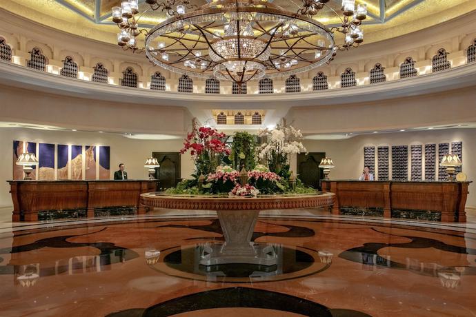 Imagen de los interiores del Hotel Shangri La Qaryat Al Beri. Foto 27