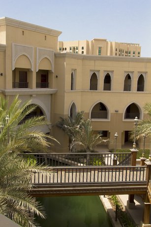 Imagen de la habitación del Hotel Shangri La Qaryat Al Beri. Foto 10