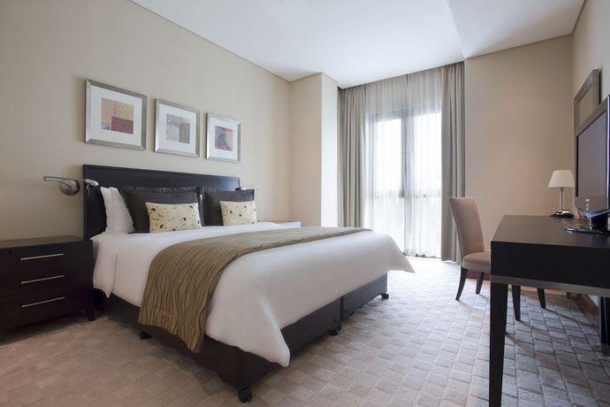 Imagen de la habitación del Hotel Shangri La Qaryat Al Beri. Foto 16