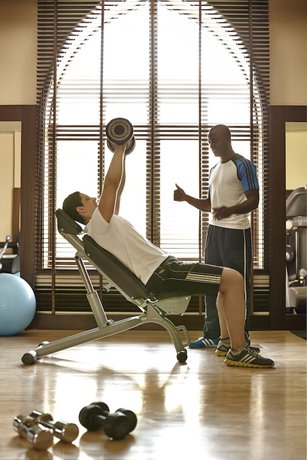 Imagen de los interiores del Hotel Shangri La Qaryat Al Beri. Foto 29