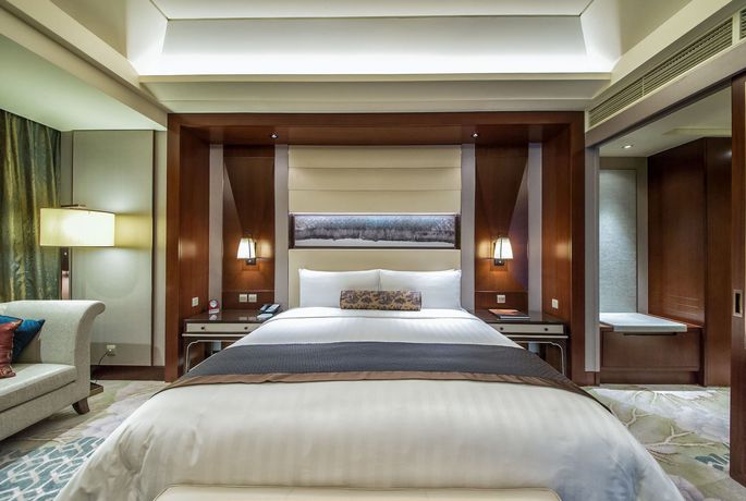 Imagen de la habitación del Hotel Shangri La, Tangshan. Foto 3