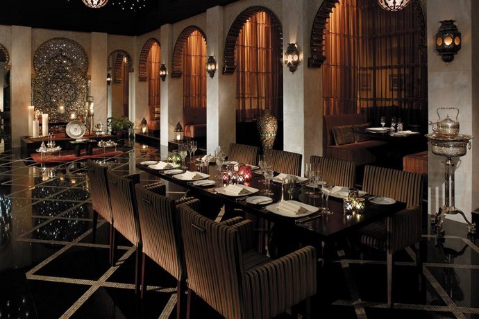 Imagen del bar/restaurante del Hotel Shangri-La Al Husn Resort. Foto 3