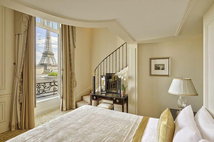 Imagen de la habitación del Hotel Shangri-La, Paris. Foto 9