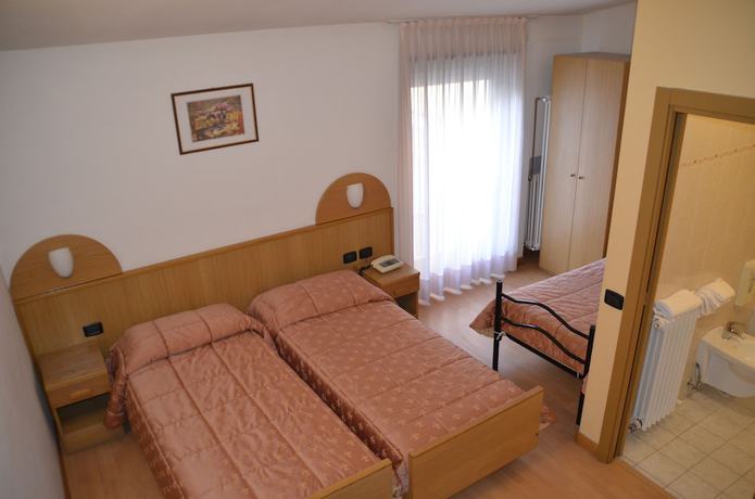 Imagen de la habitación del Hotel Shangri-La, Pilcante. Foto 9