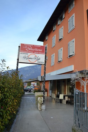 Imagen general del Hotel Shangri-La, Pilcante. Foto 2