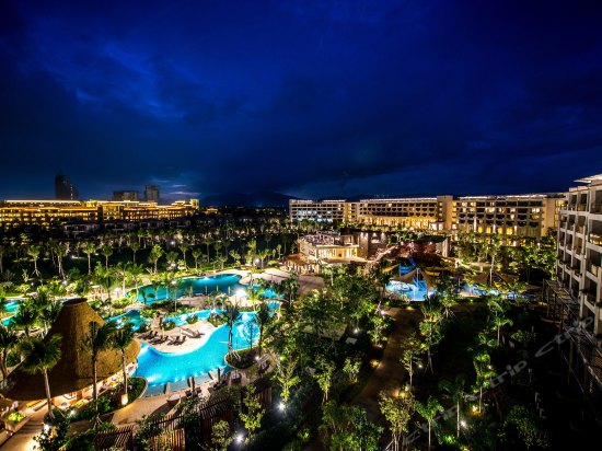Imagen de los exteriores del Hotel Shangri-La Sanya Resort and Spa, Hainan. Foto 6