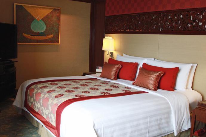 Imagen de la habitación del Hotel Shangri-la Bangkok. Foto 4