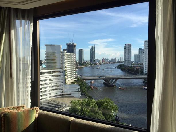 Imagen de la habitación del Hotel Shangri-la Bangkok. Foto 7