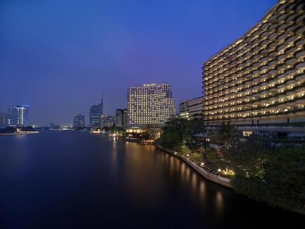 Imagen de los exteriores del Hotel Shangri-la Bangkok. Foto 16