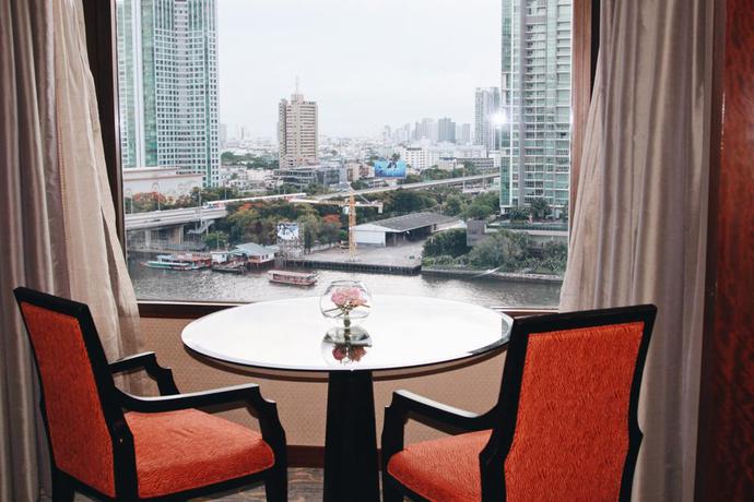 Imagen de la habitación del Hotel Shangri-la Bangkok. Foto 11