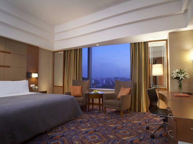 Imagen de la habitación del Hotel Shangri-la Baotou. Foto 9