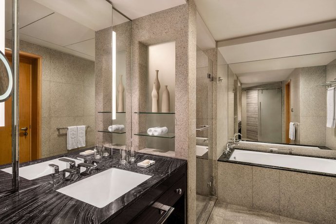 Imagen de la habitación del Hotel Shangri-la Hotel y Apartamentos Dubai. Foto 4