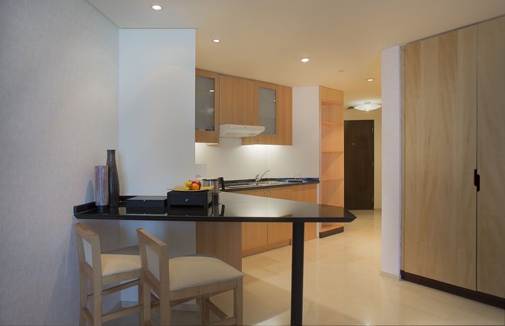 Imagen de la habitación del Hotel Shangri-la Hotel y Apartamentos Dubai. Foto 22