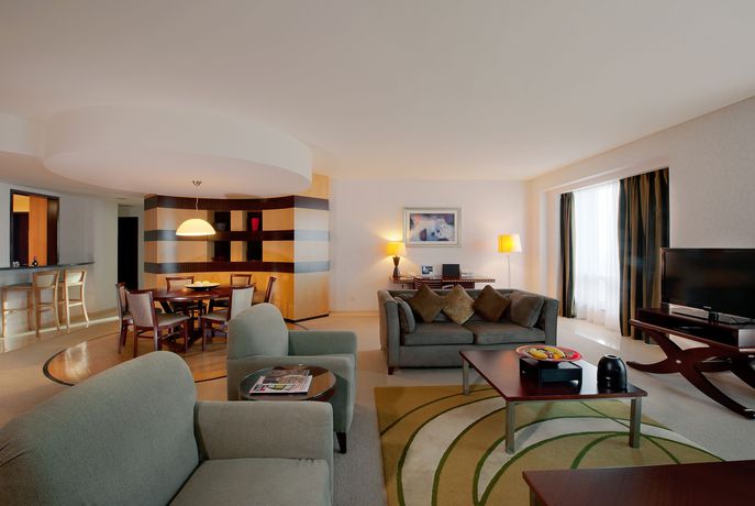 Imagen de la habitación del Hotel Shangri-la Hotel y Apartamentos Dubai. Foto 26