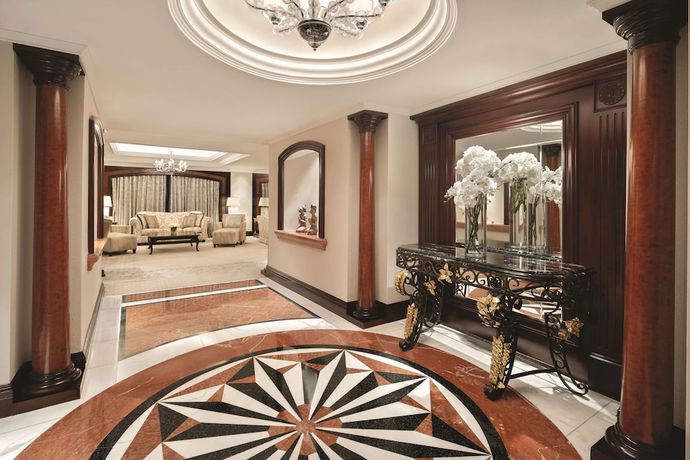 Imagen de la habitación del Hotel Shangri-la Jakarta. Foto 16