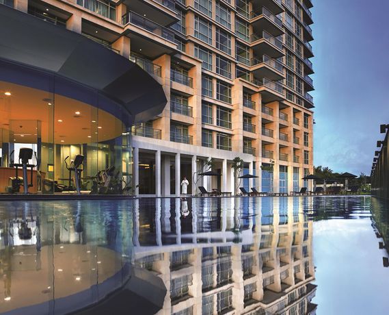 Imagen de la piscina del Hotel Shangri-la Jakarta. Foto 21