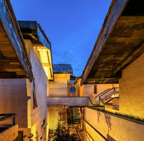 Imagen de los exteriores del Hotel Shangri-la Karesansui. Foto 16